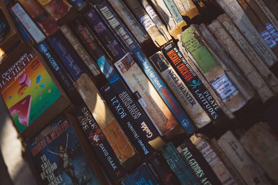 Distopias para Adolescentes: Títulos que Vão Prender os Jovens Leitores